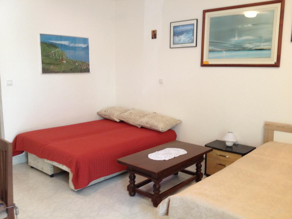 Max Apartment