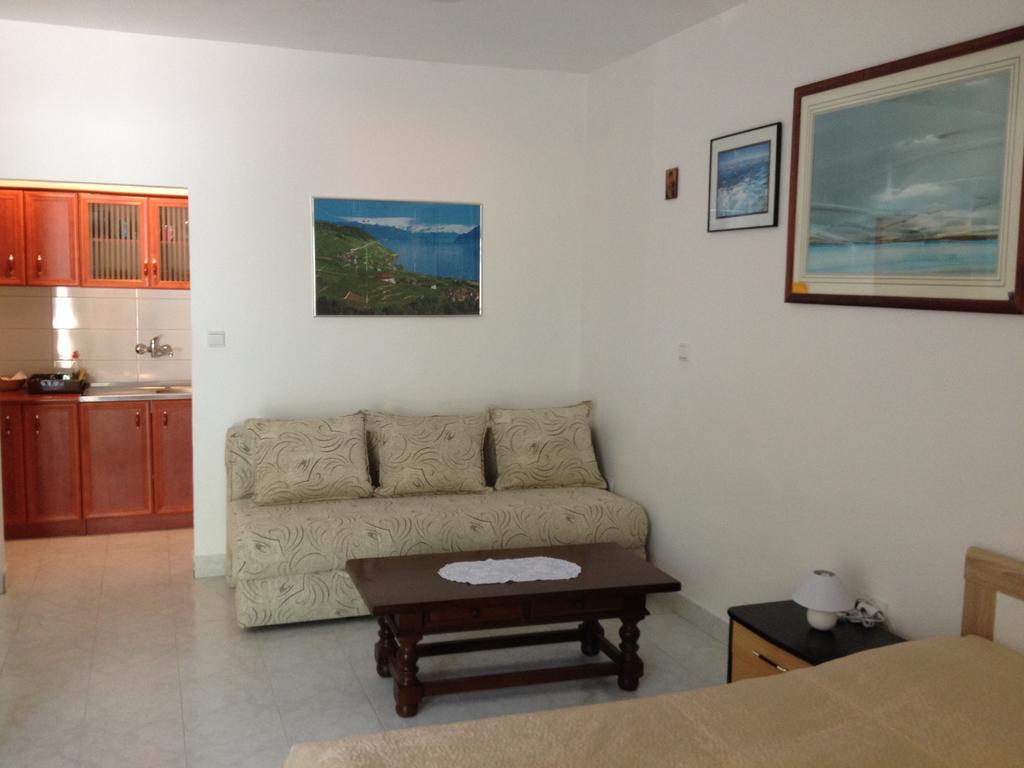 Max Apartment