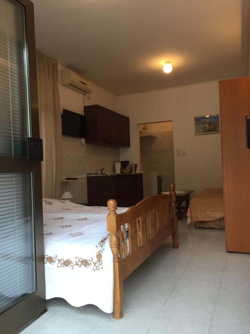 Apartment Max Bijela