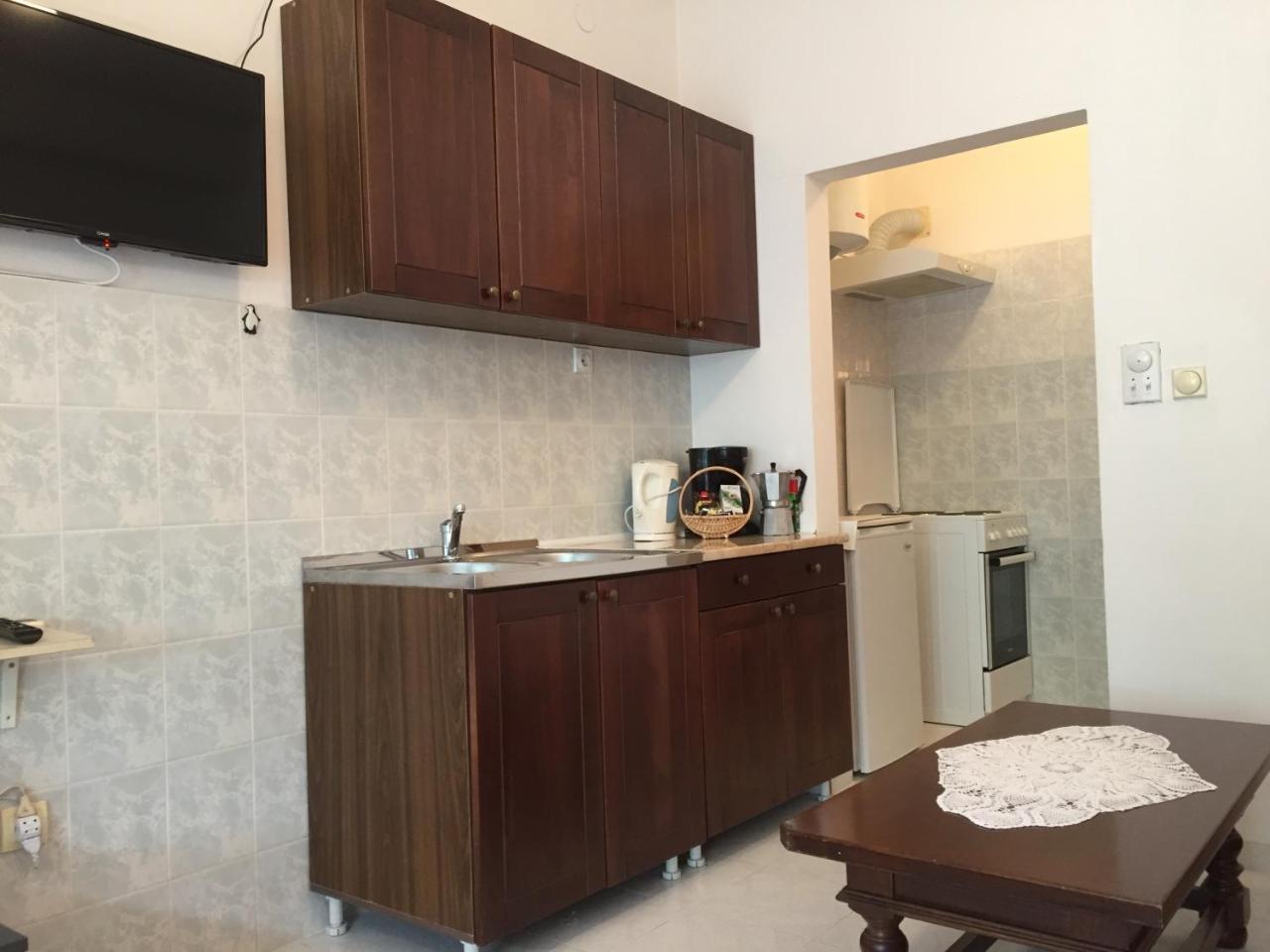 Max Apartment