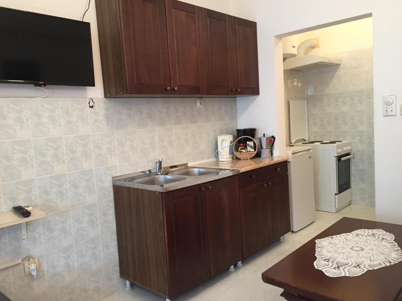Max Apartment