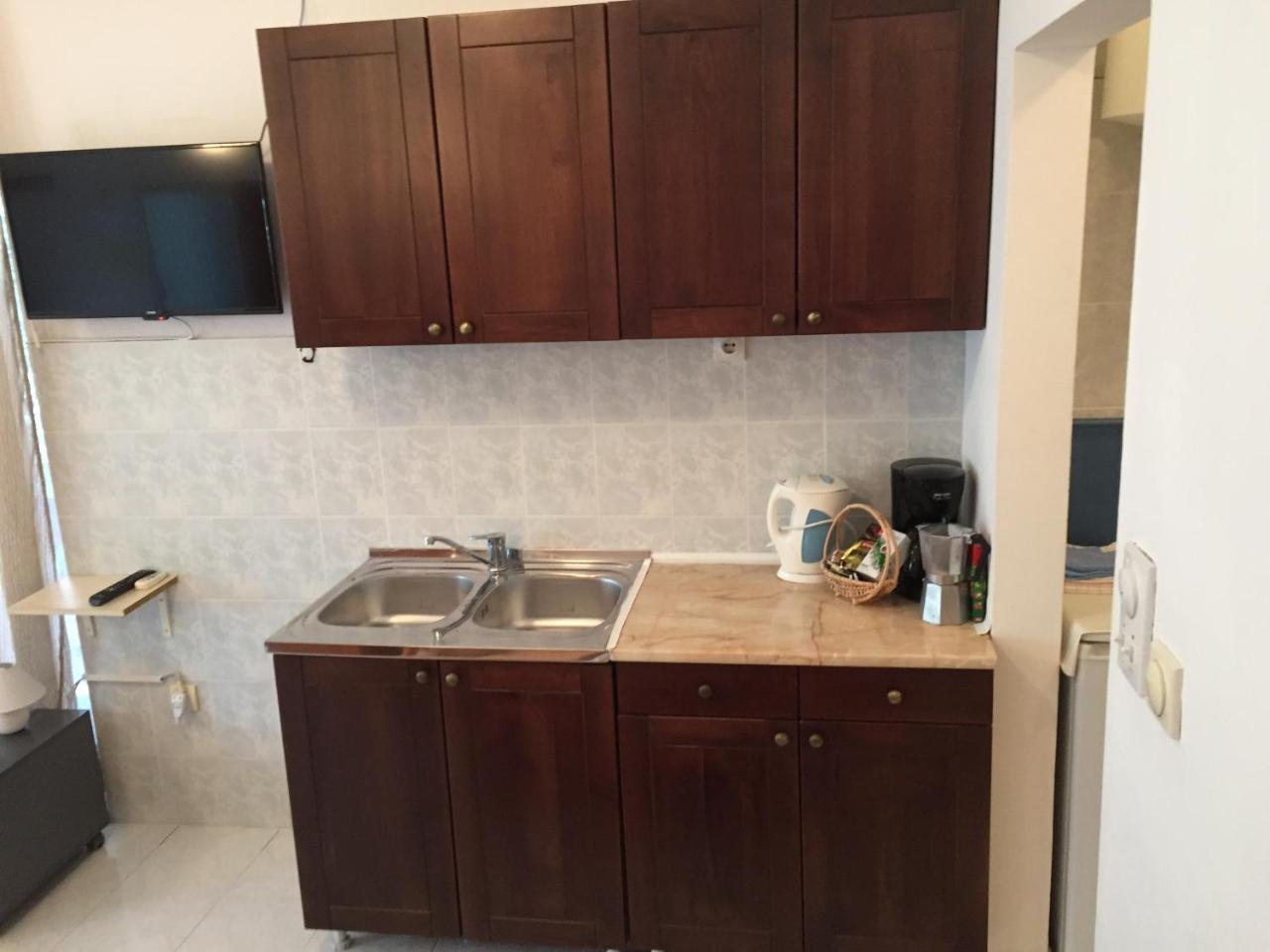 Apartment Max Bijela
